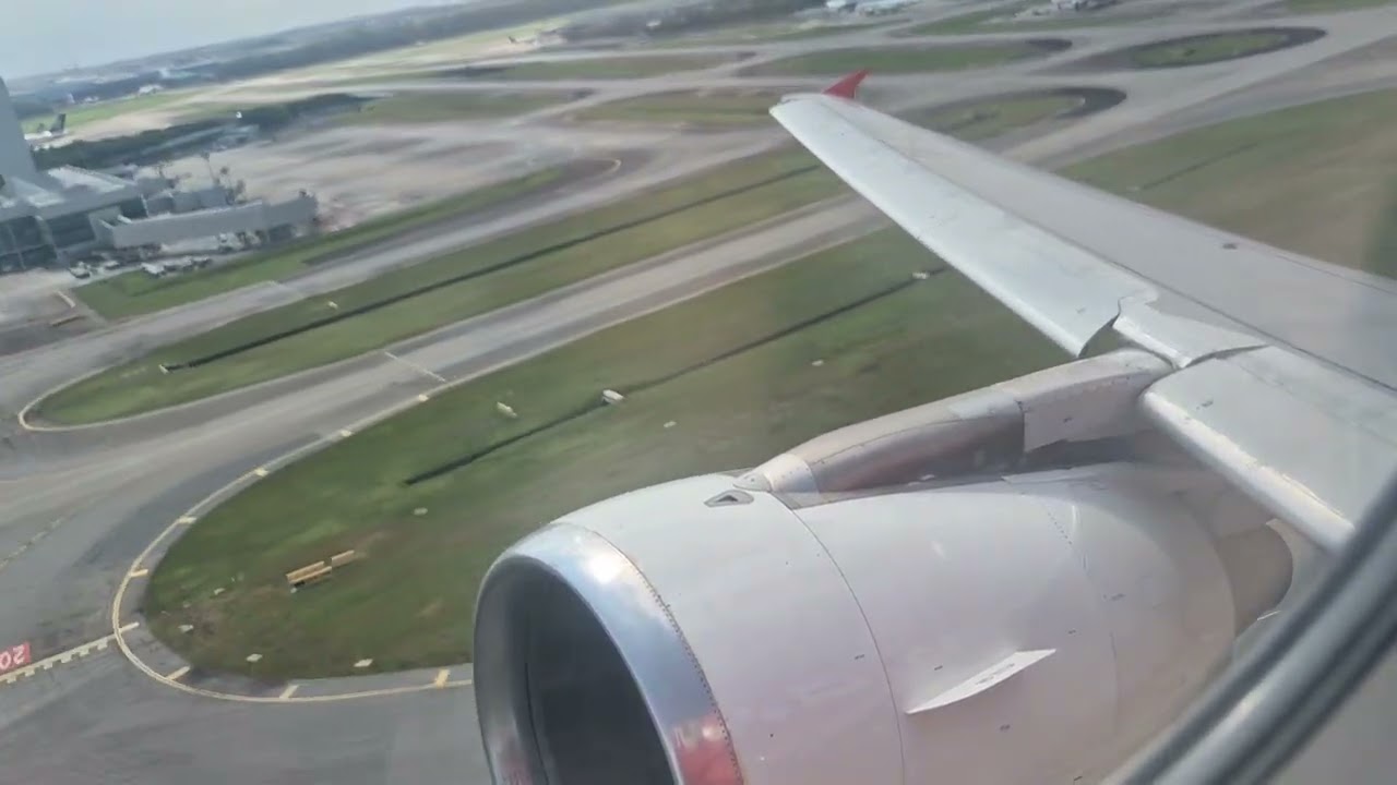 Indonesia AirAsia | Airbus A320-200 | Takeoff at SIN