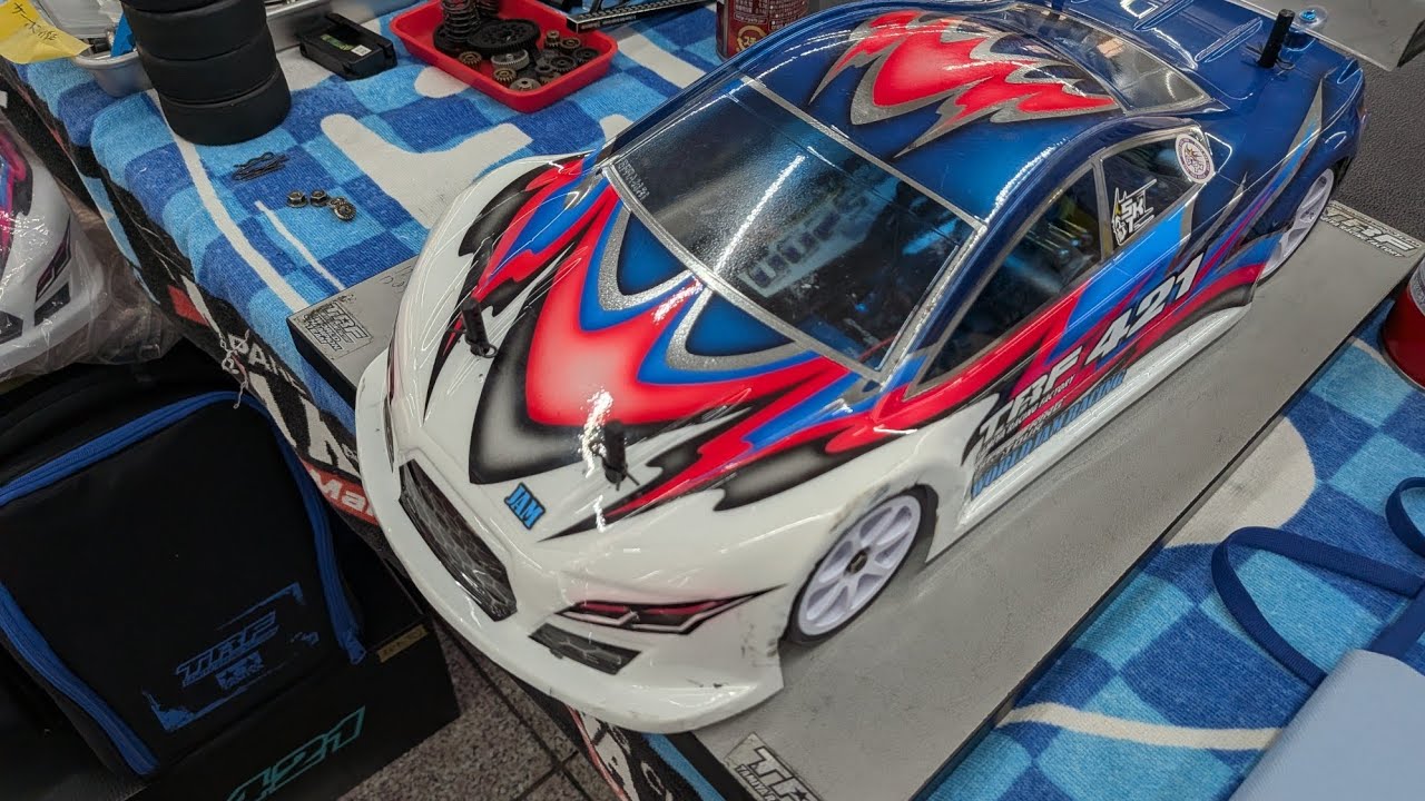 野田レジャーランドに来てみた♪(-д☆)ｷﾗｯ🎩スピードキングツアーTC2仕様TRF421アルミロアデッキ仕様にダンパーオイル、スプリング変更して走ってみた♪(-д☆)ｷﾗｯ🎩