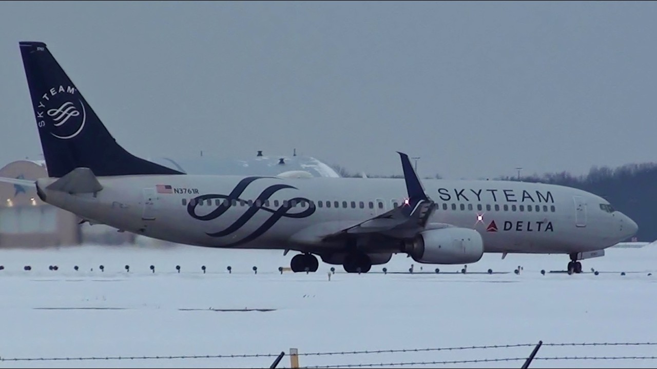 Cleveland Hopkins - Plane Spotting - February 3, 2026