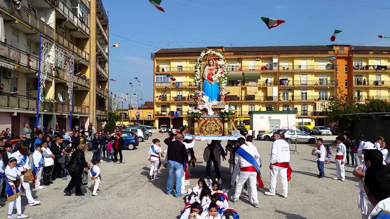 Rione via del popolo Aversa fujenti 2015