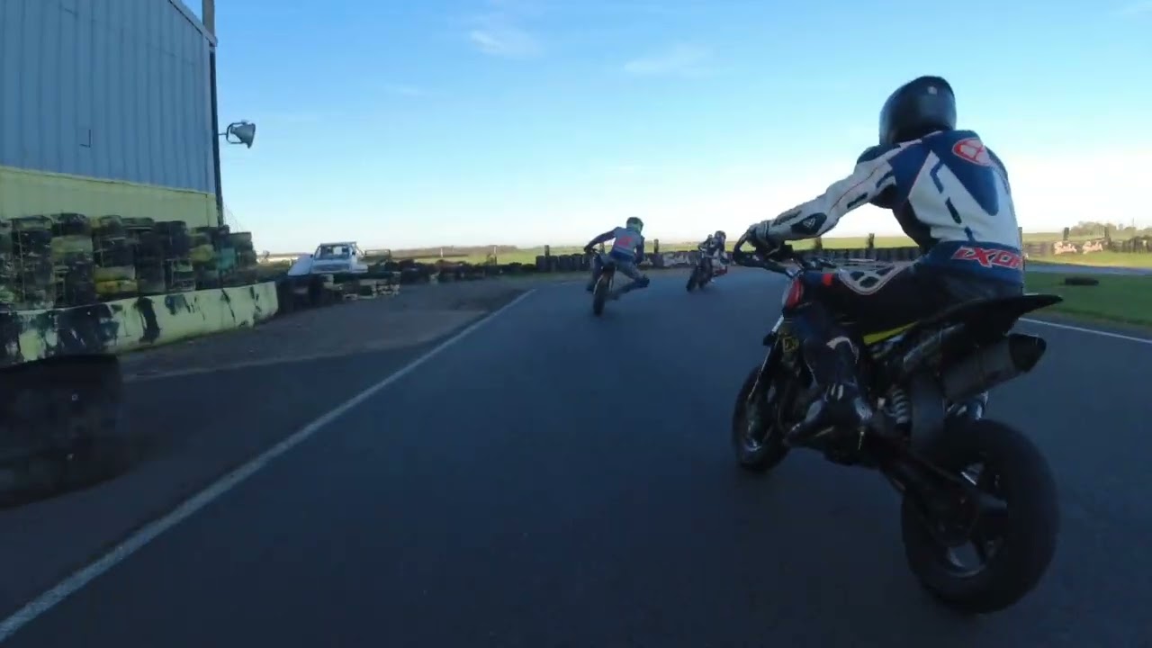 Session Minimoto en Rs Factory 125 sur le circuit de Dunois kart
