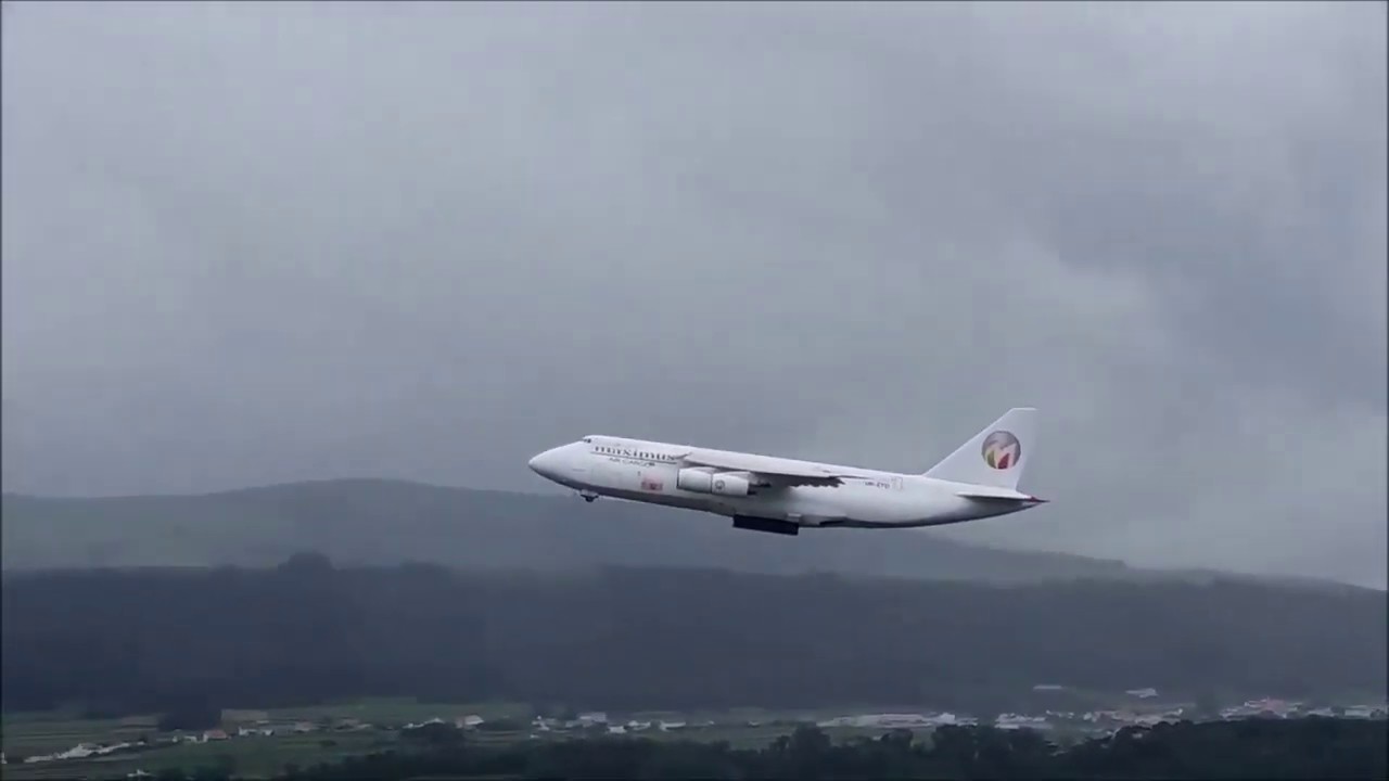 Maximus Air Cargo An-124-100 Ruslan • Takeoff • Lajes Field
