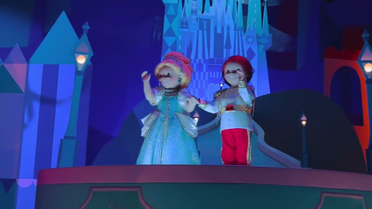 2022.08.21 Disneyland Hong Kong It's a Small World (4K)