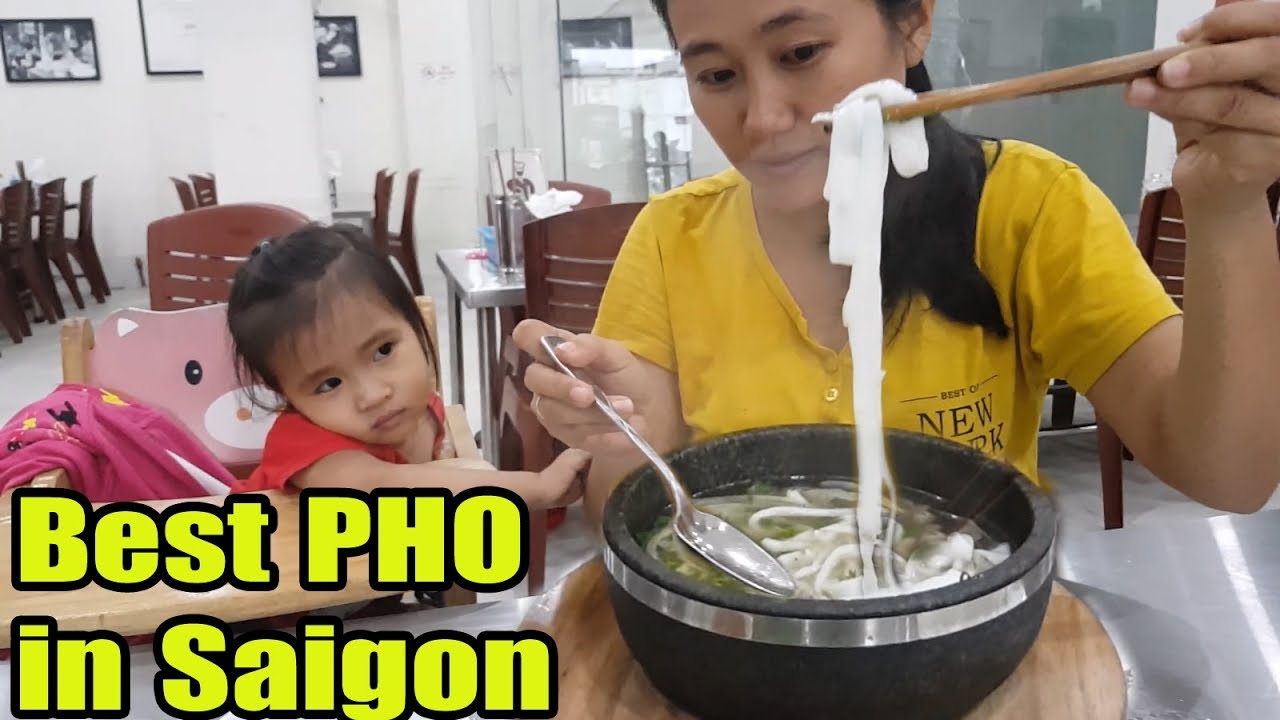 Street Food Vietnam Best PHO in Saigon ( Vietnamese Beef Noodle Soup )