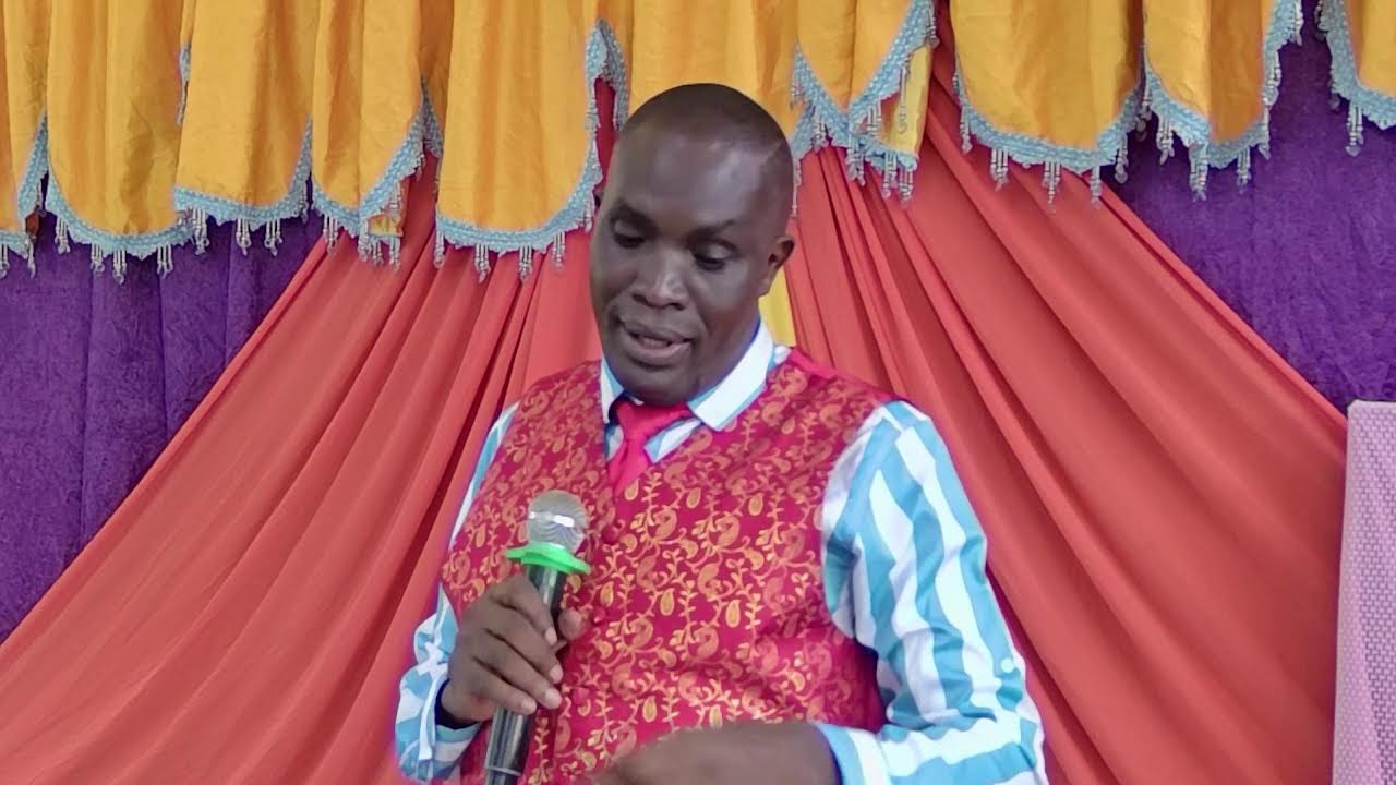 WATUJARIBU WASITUJARIBU MUNGU AKO UPANDE WETU