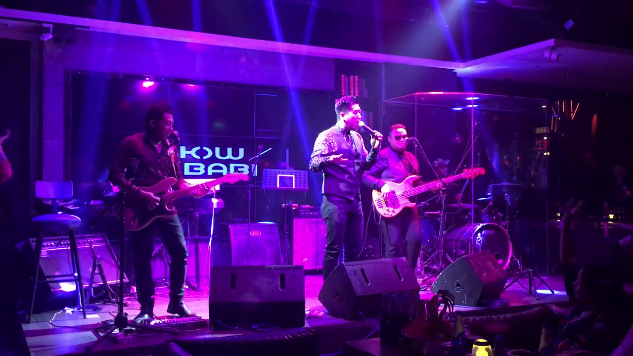 All Indonesian Band cover Yesterday Once More - The Carpenters in Chongqing China