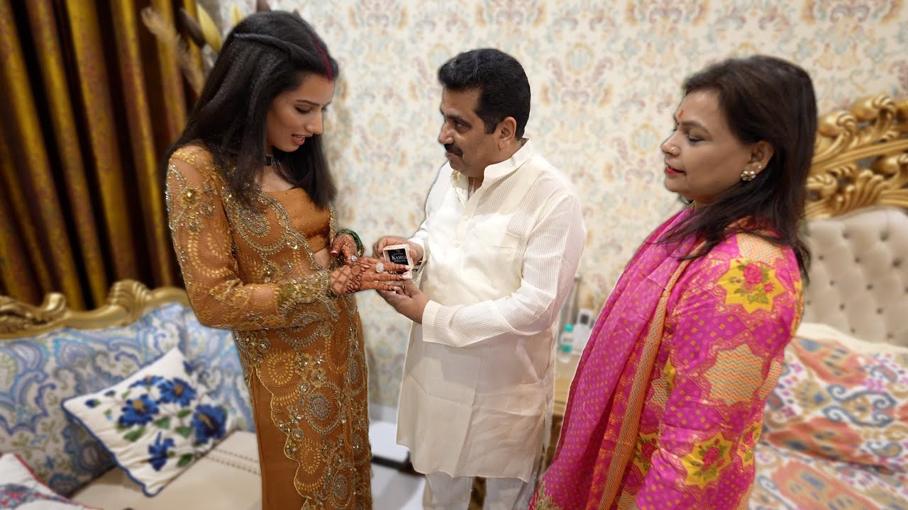Itna Khush hui Neetu jab mila yeh Tohfa🎁 Karva chauth special