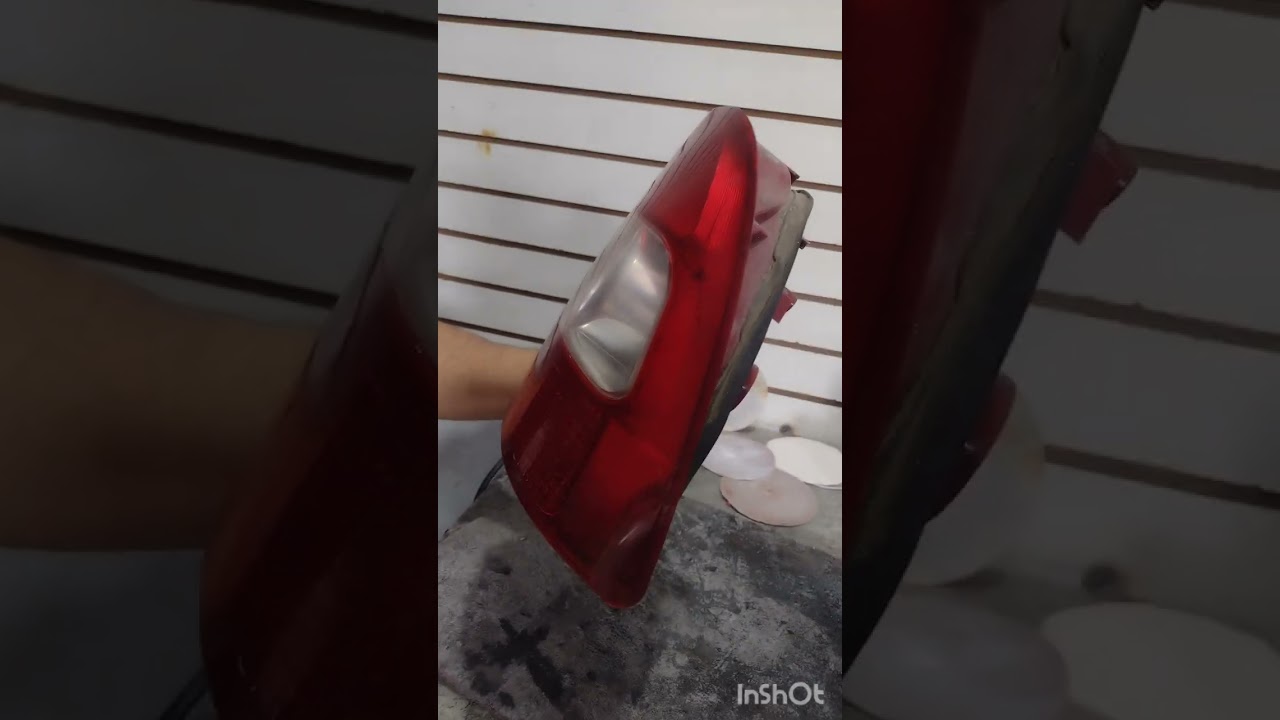 Como fechar furo e vedar trinco em lanterna traseira automotiva,passo a passo.