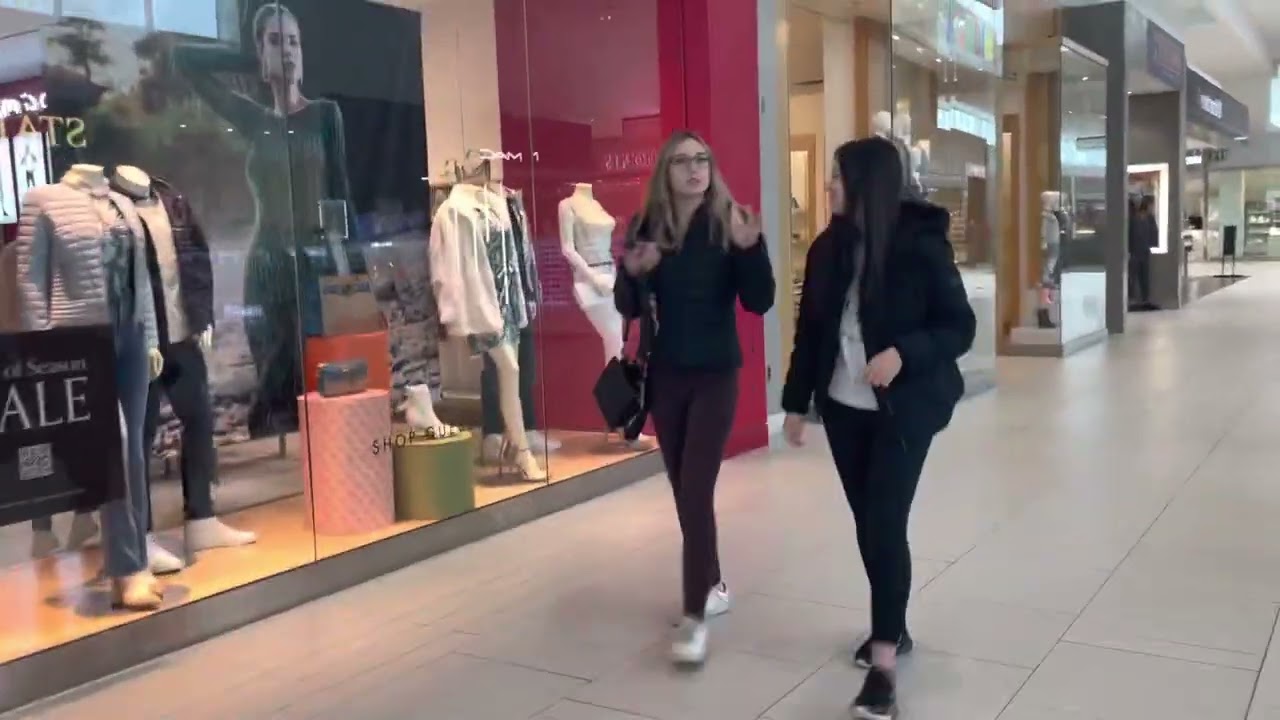Walking Around Devonshire Mall in Windsor, ON