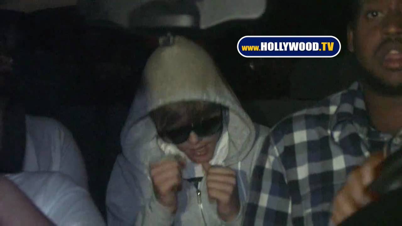 See Justin Bieber's Car Dance