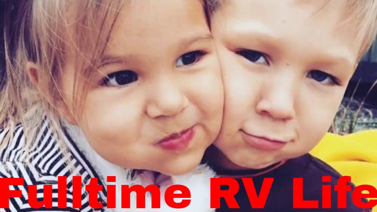 Coello's on the Loose - A  sorta homeless  fulltime RV family