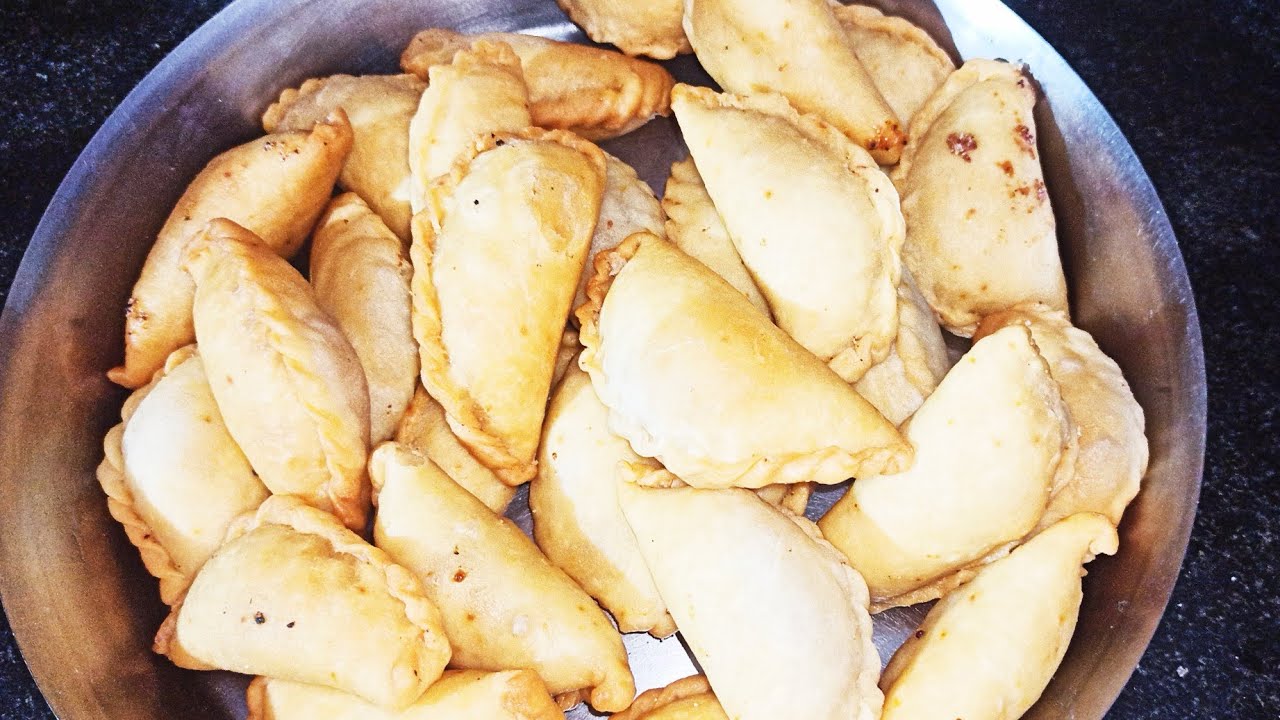 Gujiyaa Recipe | पारंपरिक गुजिया बनाने का तरीका | होली हो या कोई भी तीज त्योहार पिरुकिया तो बनेगा ही
