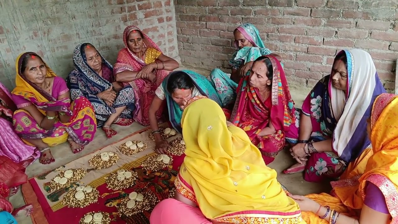 पारंपरिक गीत अवसान मैया की 🌹🚩 सासू जी अंगना। पूराजरूर सुने कैसा लगा कमेंट में जरूरबताएं