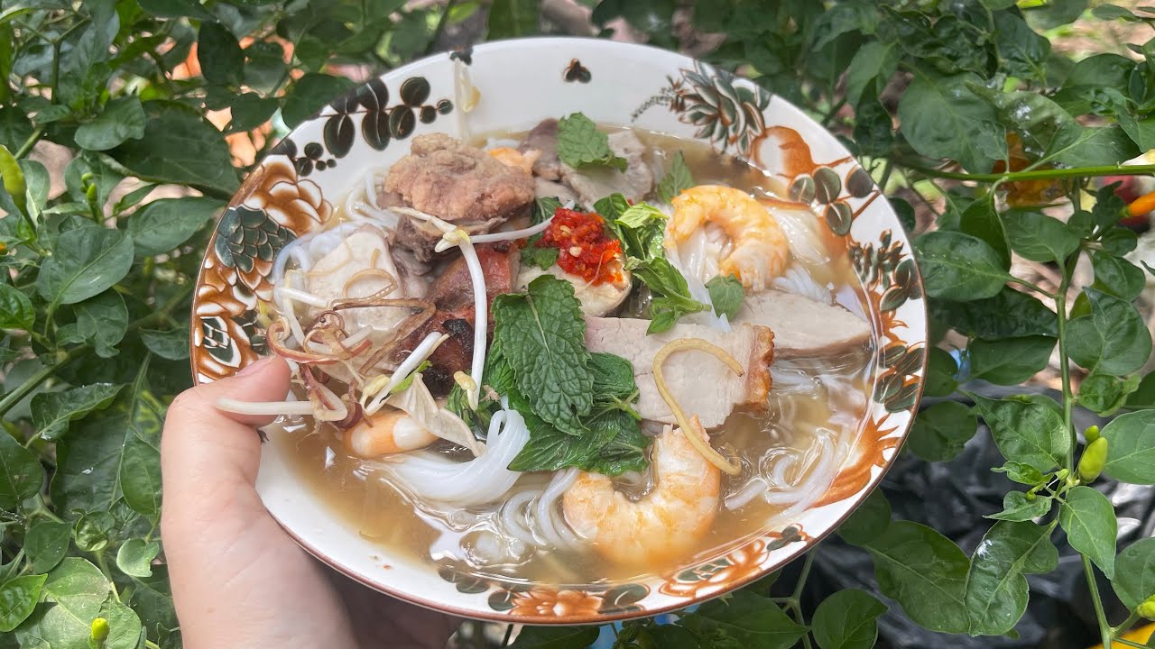 Vlog 53: Ăn liền hai tô “BÚN NƯỚC LÈO “ vì quá ngon