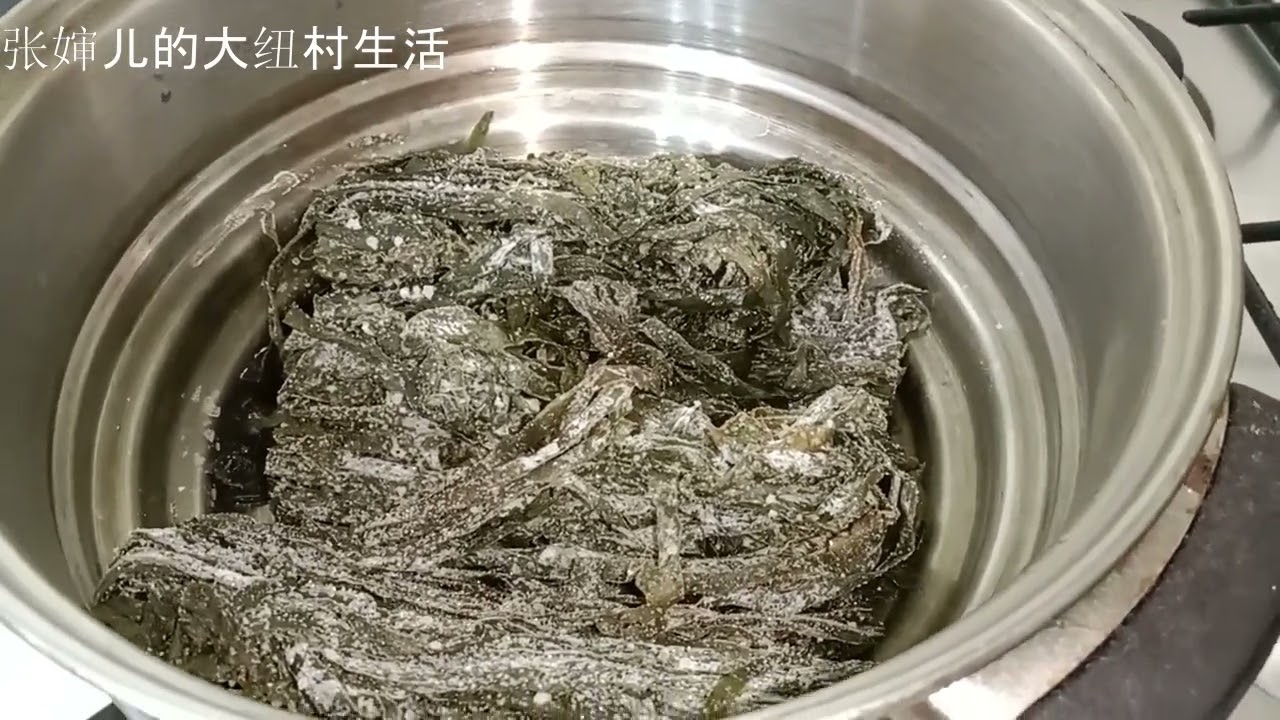 干海带千万别用水直接泡，好东西都被水溶解并流失了。教你一招泡发海带，锁住营养，没有腥味，柔软好烹调
