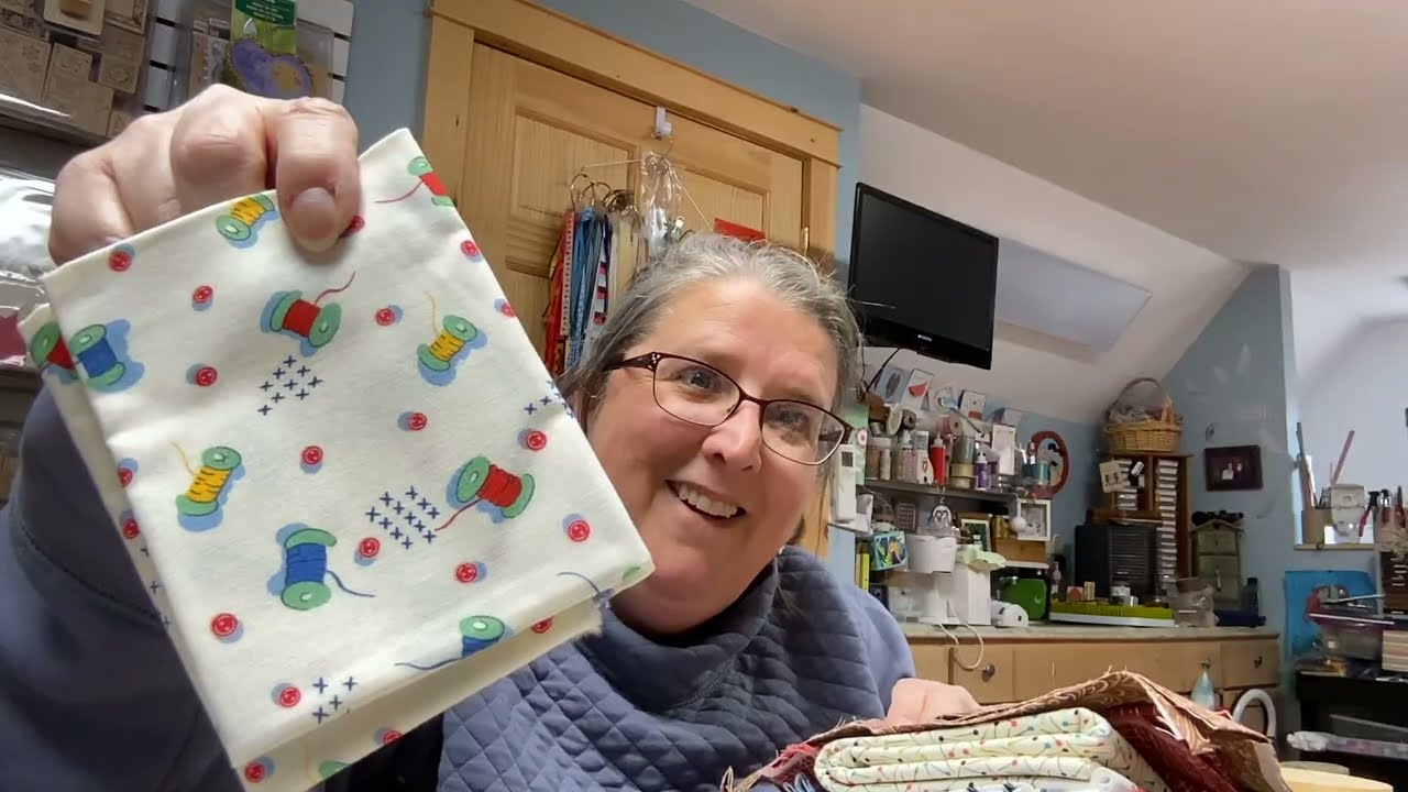 FLOSSTUBE #117: The Northwoods Stitcher- Craft Swap goodies!  Oh what fun!