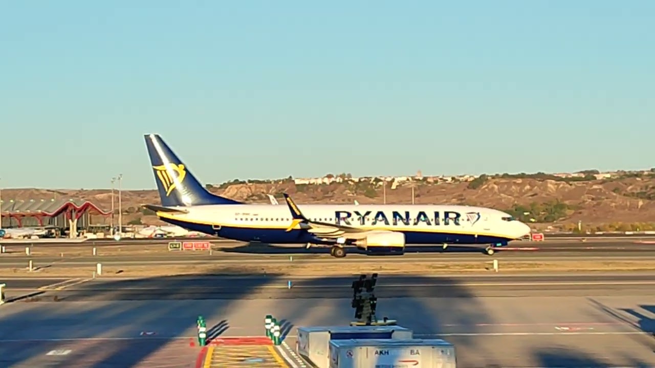 BOEING 737-800 RYANAIR (SP-RNH🇵🇱)