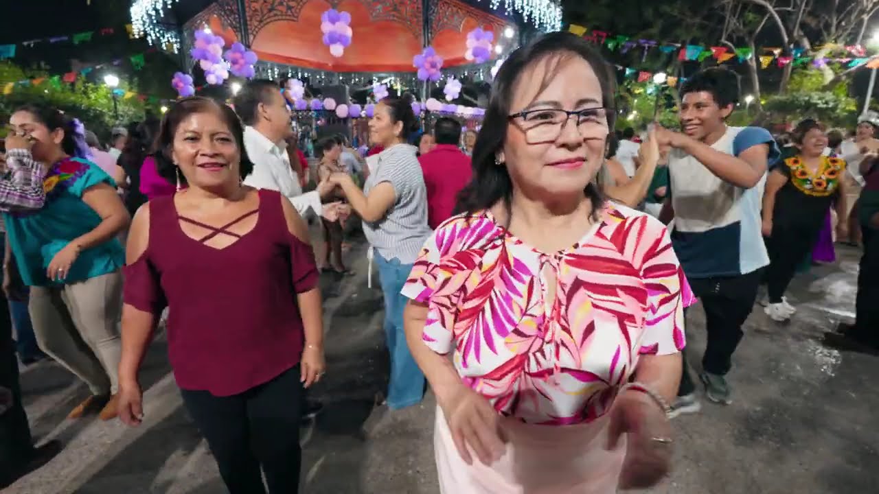 Domingo 8 de marzo, en el Parque Jardin de la marimba.