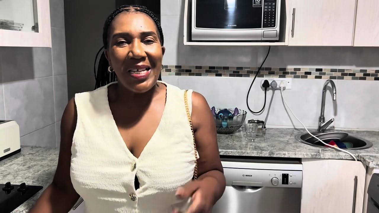 New vlog: Dinner with hubby/stationery and cooking #homemaker