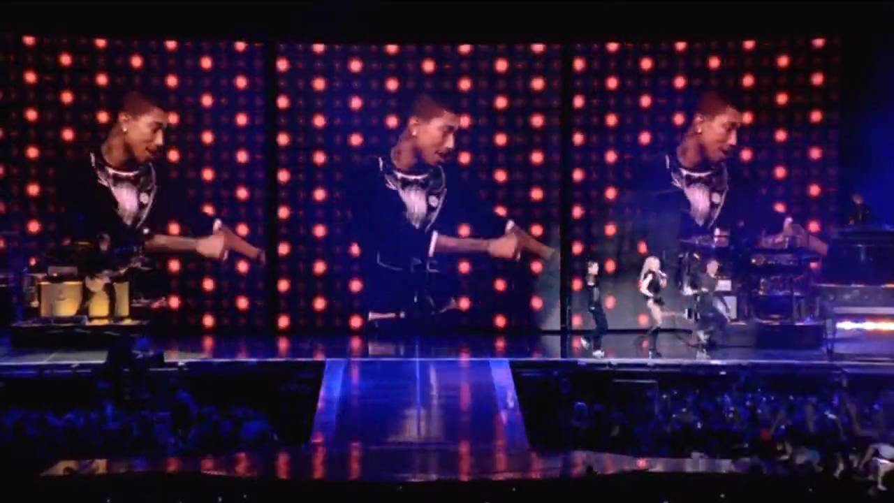 Madonna - Beat Goes On [Sticky & Sweet Tour] HD