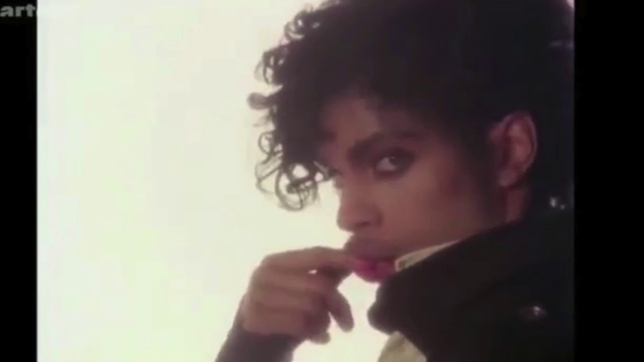 Still Waiting     Prince with Sue Ann Carwell First Avenue March 8th 1982
