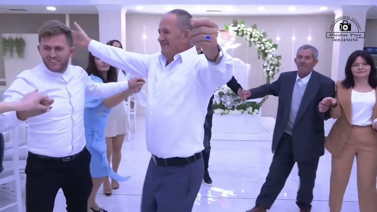 Fejesa Elsoni & Denisa 2  Lokali