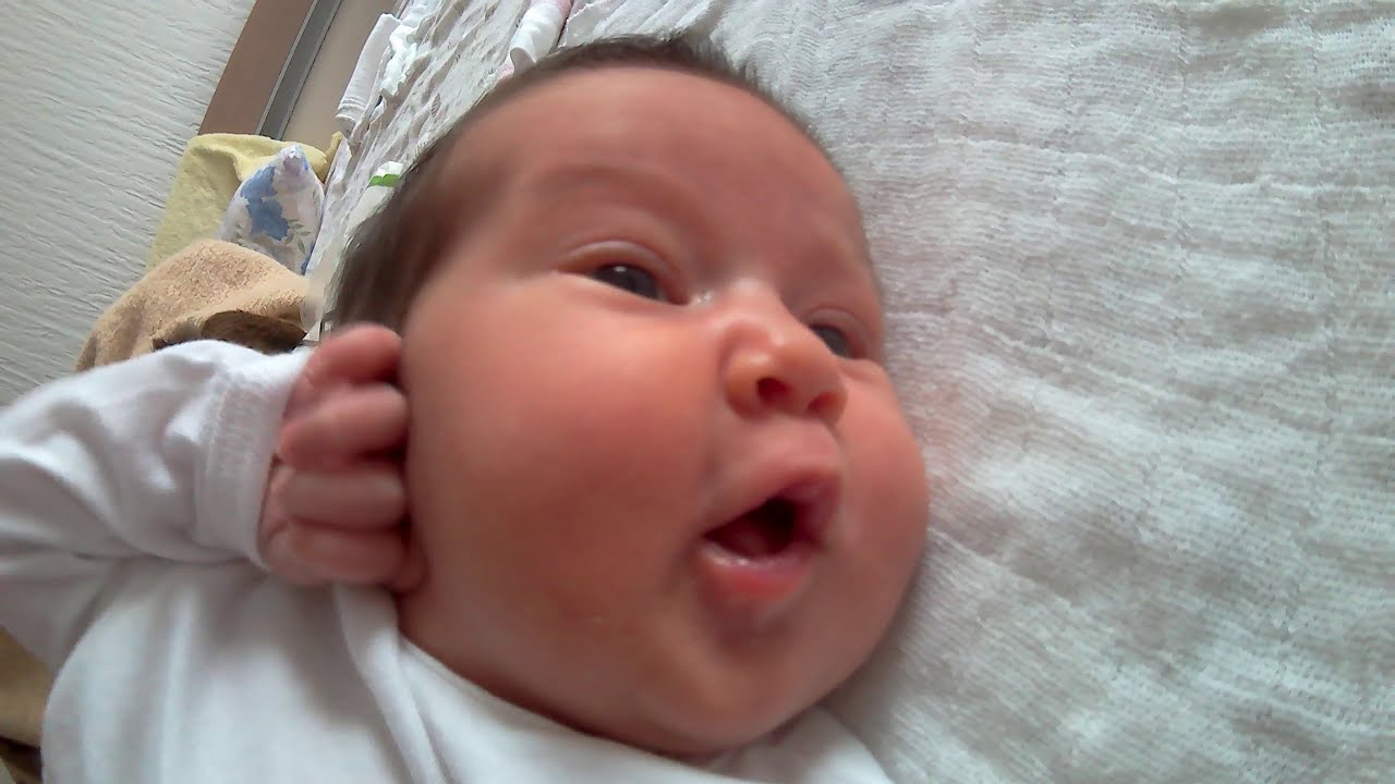 Zapusen nosic kod bebe? Resenje: ispiranje nosa fizioloskim rastvorom! @BebaPlace#video