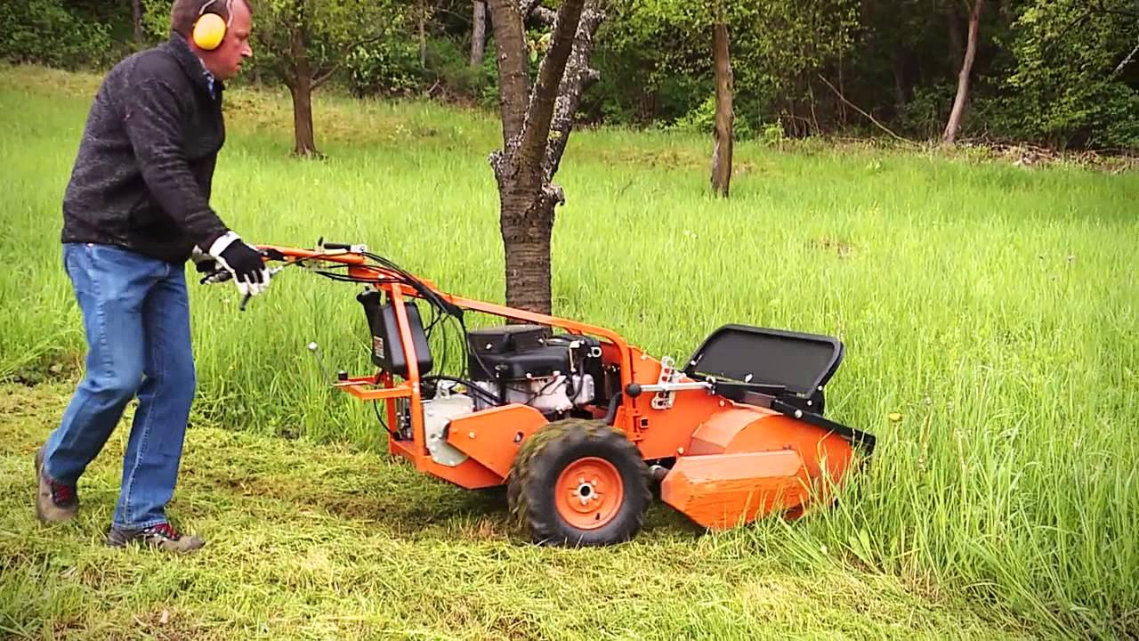 AS 901 Schlegelmäher in Aktion