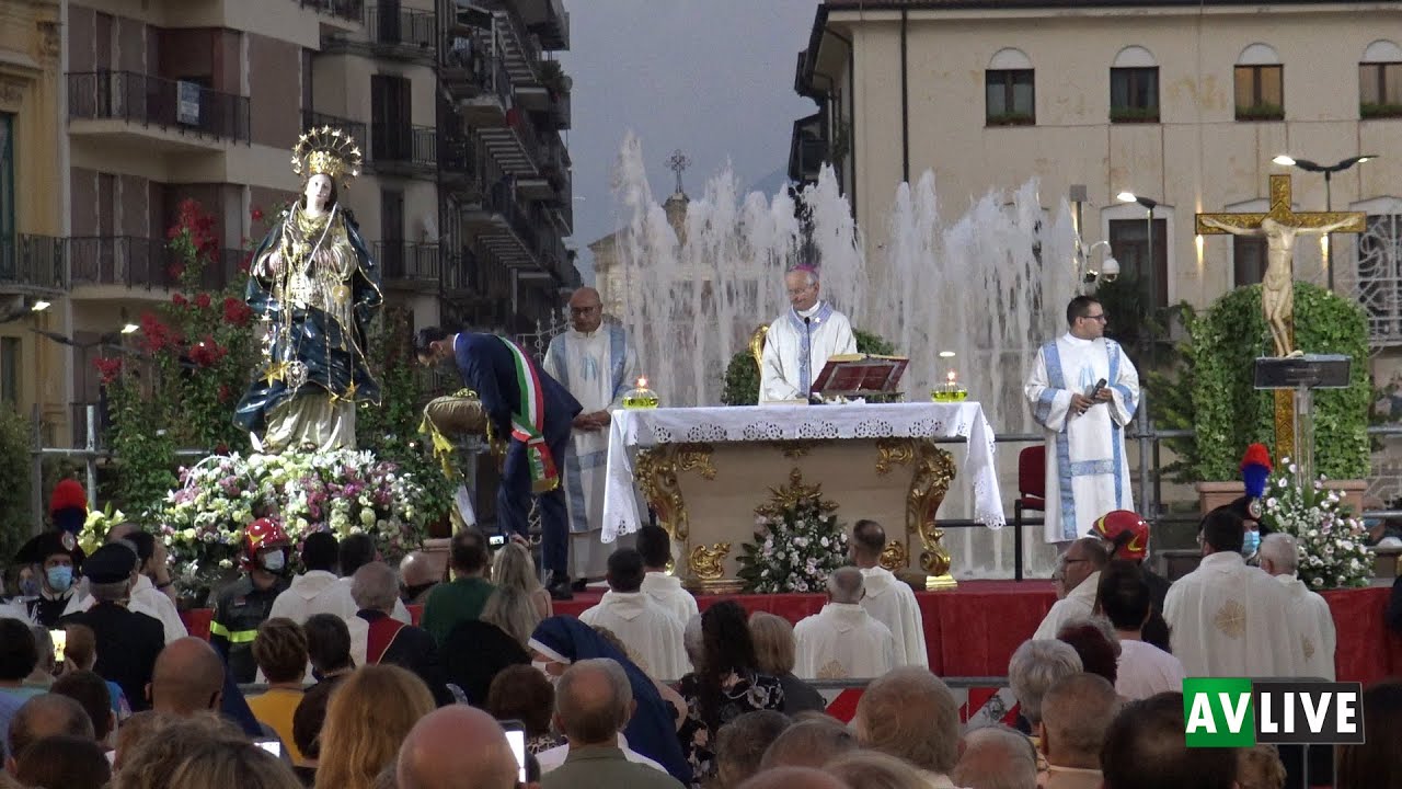 Avellino, concelebrazione eucaristica all'aperto in Piazza Libertà