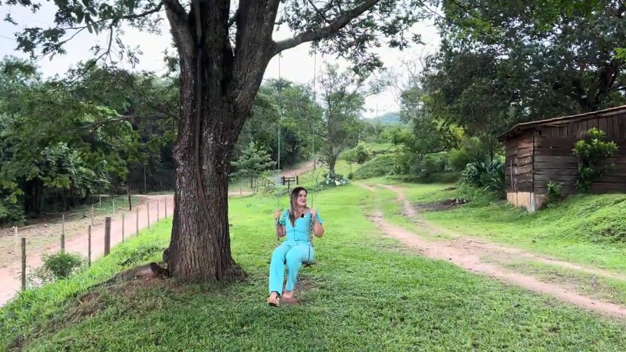 UMA POUSADA COM COMIDA MINEIRA NO PÉ DA SERRA