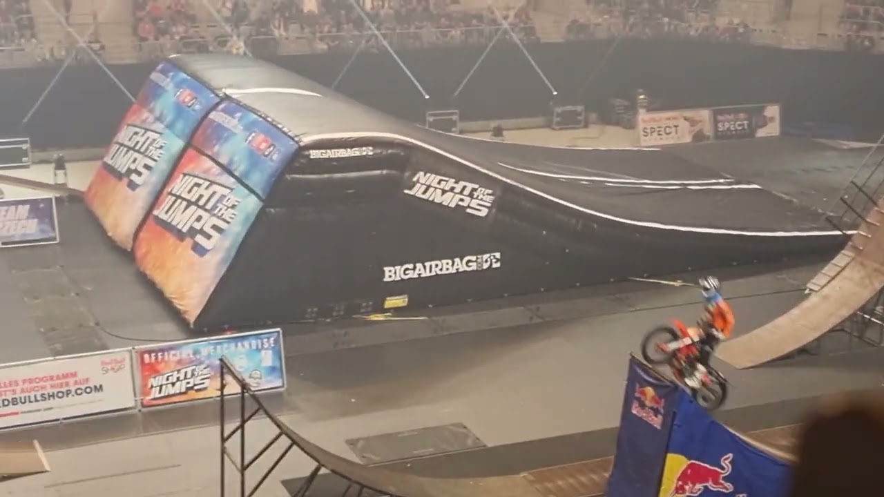 ‪@NIGHToftheJUMPs‬