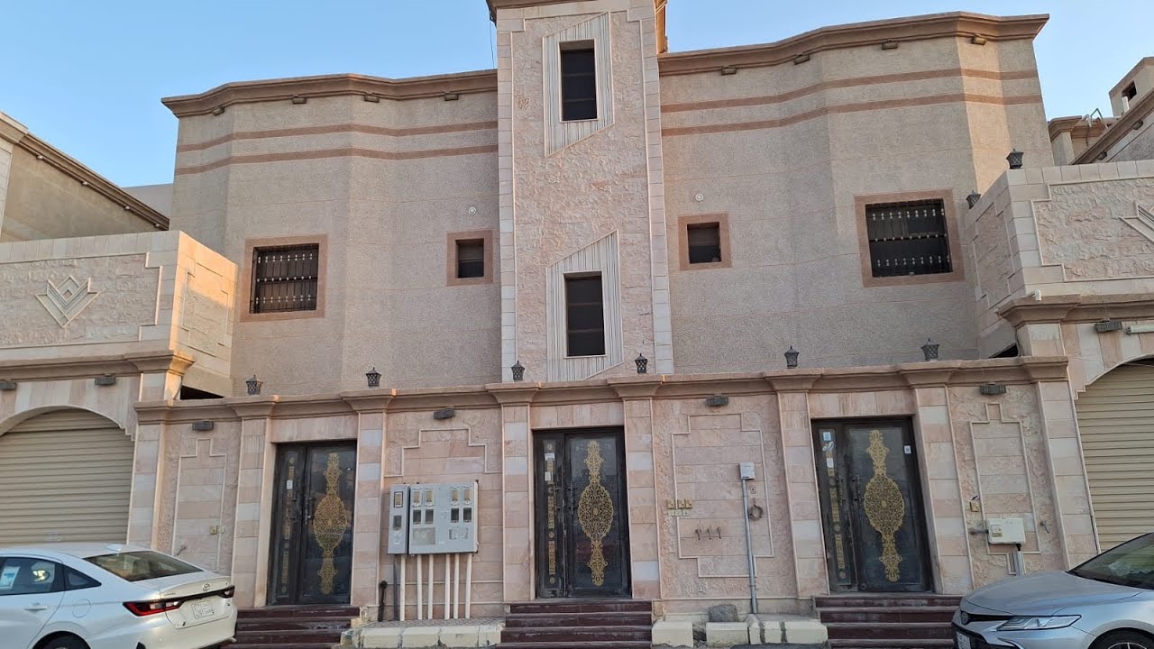 شقة للإيجار الاحساء 📍حي الزهة ج ثلاث غرف وصاله ومطبخ وغرفة غسيل و2حمام وسطح 👈السعر 13 ألف