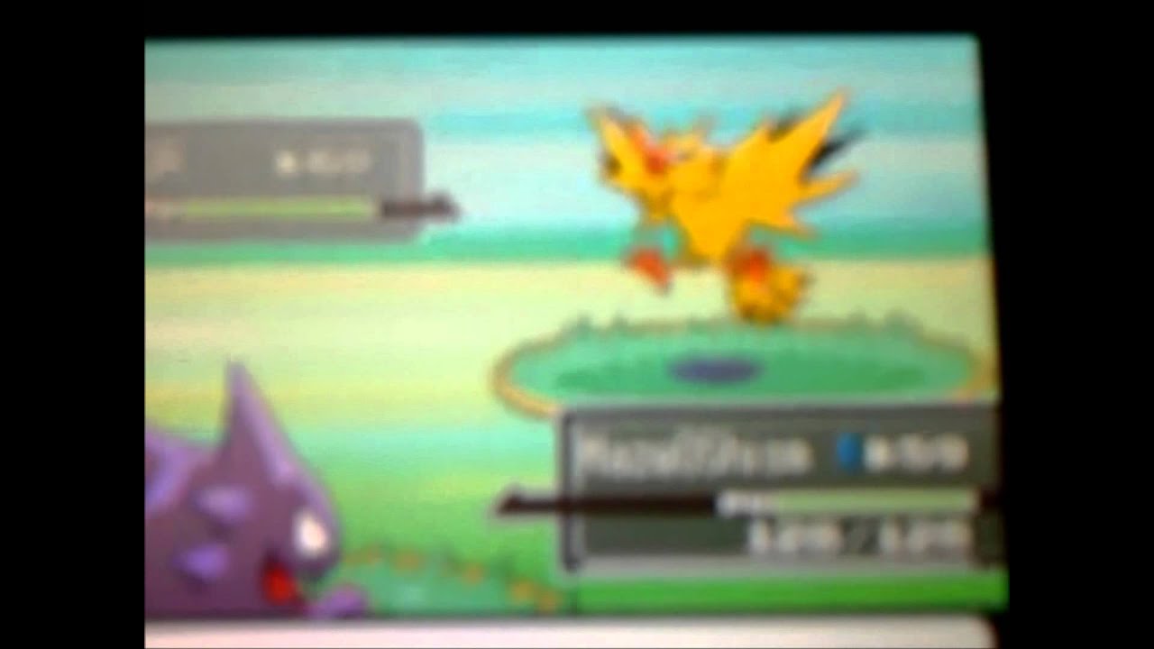 Electhor fuyant chromatique / Shiny Roaming Zapdos, the 408th ( 136 SR )