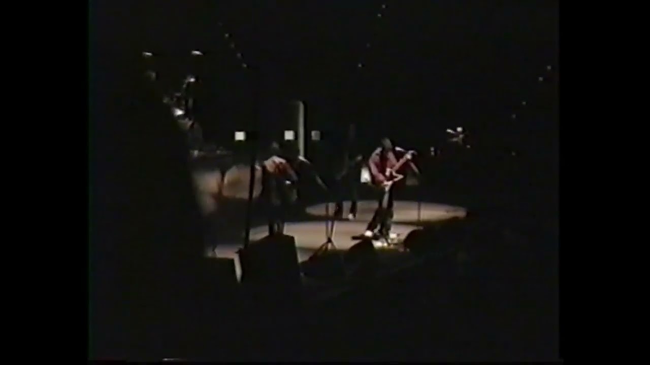 Weezer Live at CSU Convention Center  (Full Show) 12.08.01