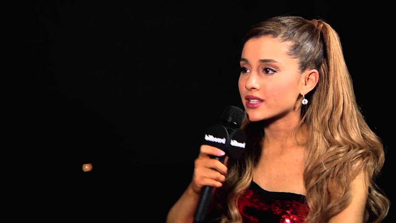 Ariana Grande backstage Q&A at the 2013 AMAs