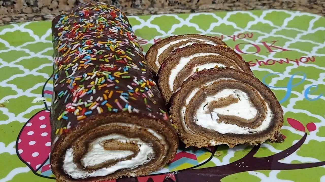 EASY CHOCOLATE ROLL CAKE