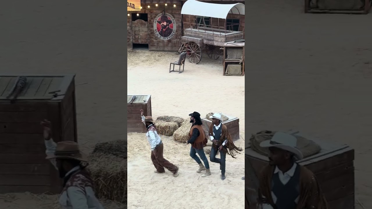 عرض مسرحي قرية الكاوبوي أبها