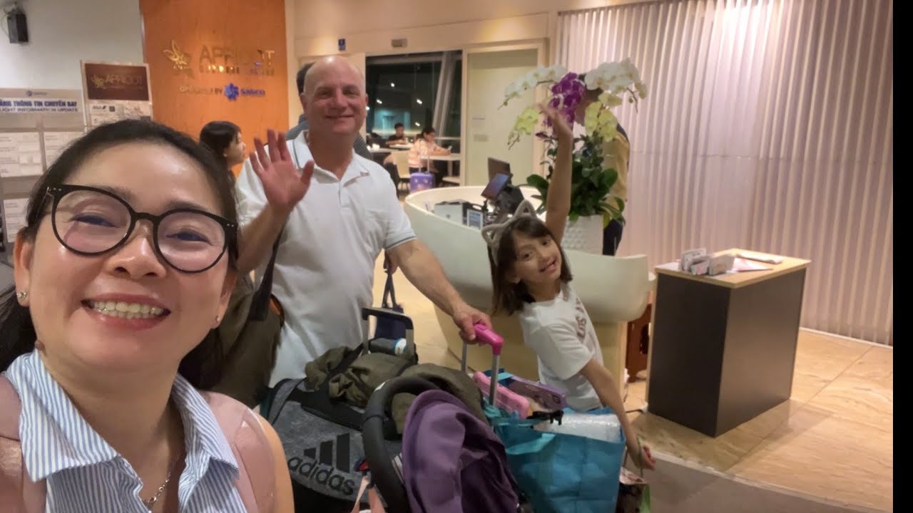 Chia Tay Gdinh Về Lại Mỹ. Đặt FAST TRACK Xuất Cảnh & Phòng Chờ Vip. Bất Ngờ Với DV Tại Việt Nam. 