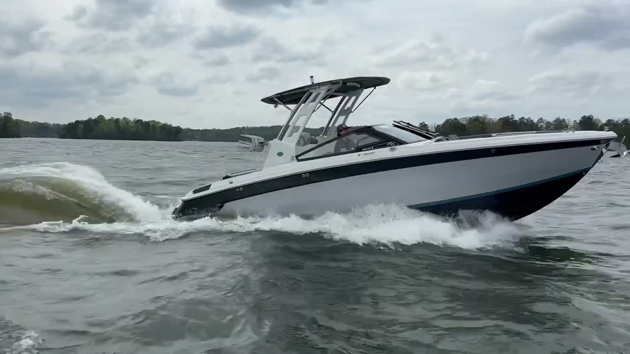 The Boat of Your Dreams - Cobalt R8 Surf