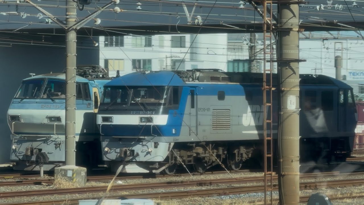 【4K高画質】JR貨物 越谷貨物ターミナル駅の様子（2026.2.19.13:17）EF66-131とEF210-101が並んで待機してました👀