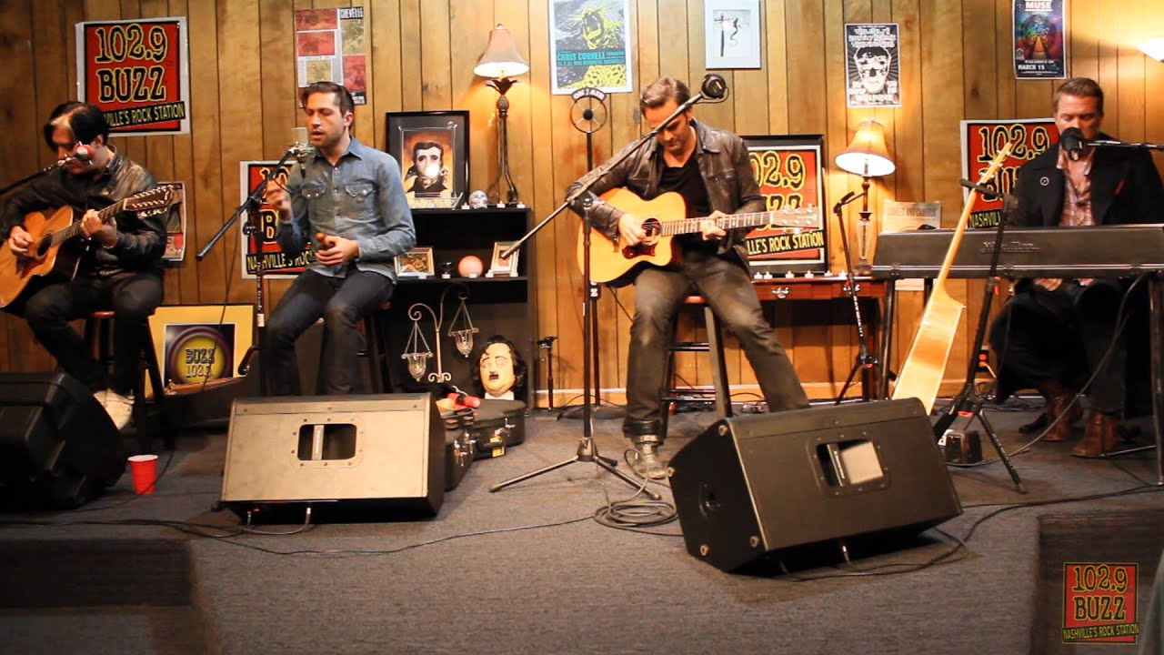 102.9 The Buzz Acoustic Session: Queens of the Stone Age - Vampyre Of Time And Memory
