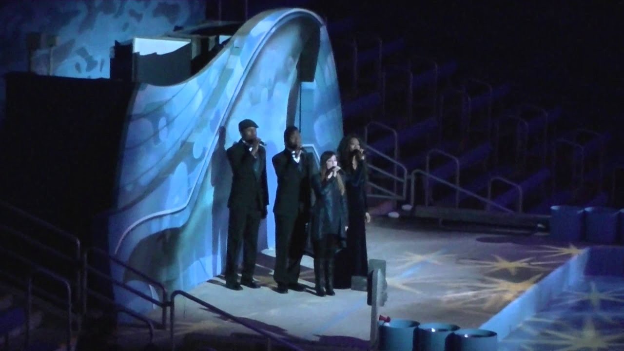 Shamu Christmas Miracles! SeaWorld San Antonio's Christmas Celebration 2015!