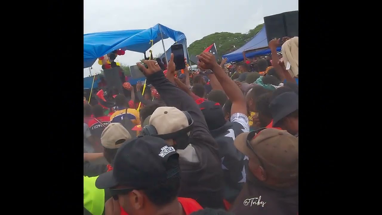 Augustine Emil - Muruk Garas | Live at UPNG 49th Independence Celebrations (Must Watch Performance!)