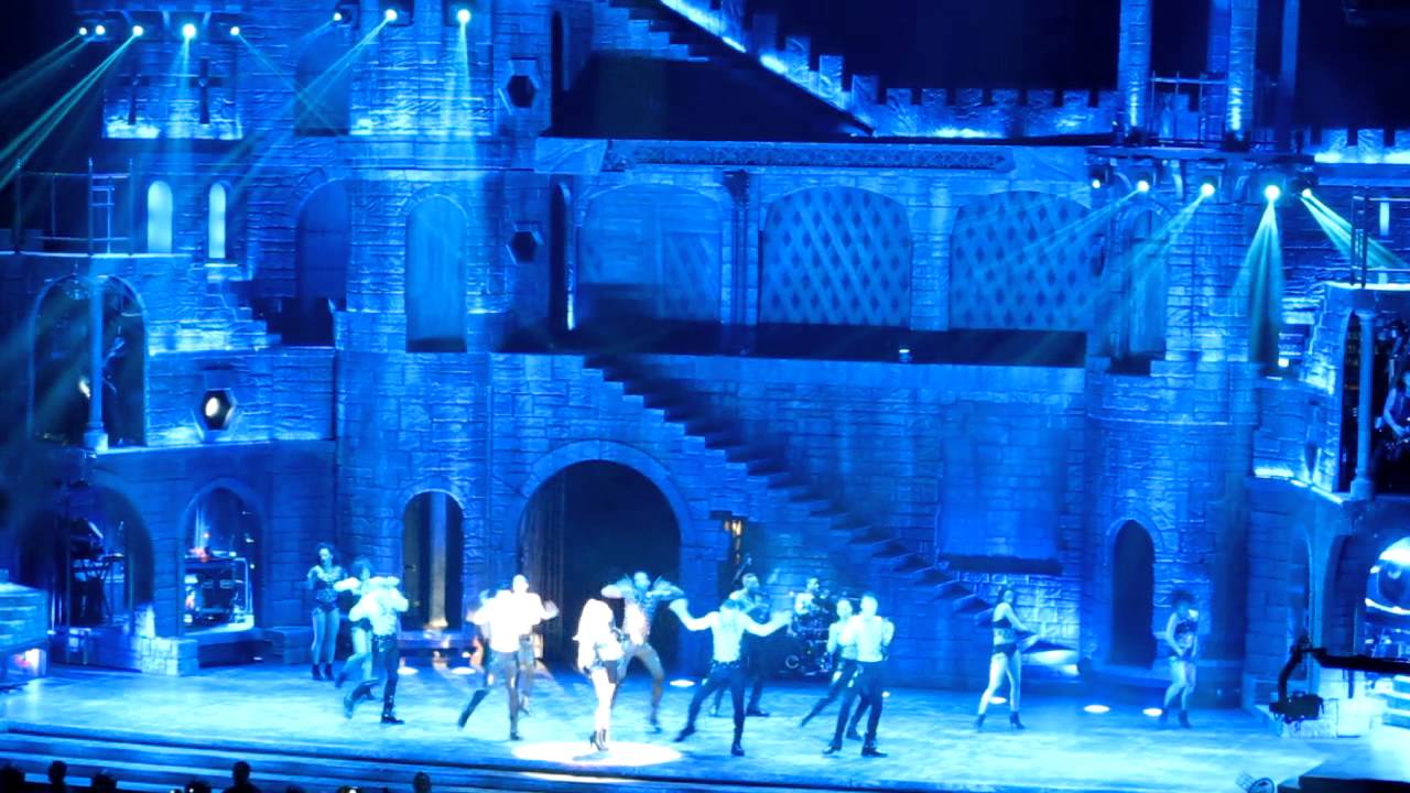 Telephone - Lady Gaga Born This Way Ball Live in Manila (05-22-2012)