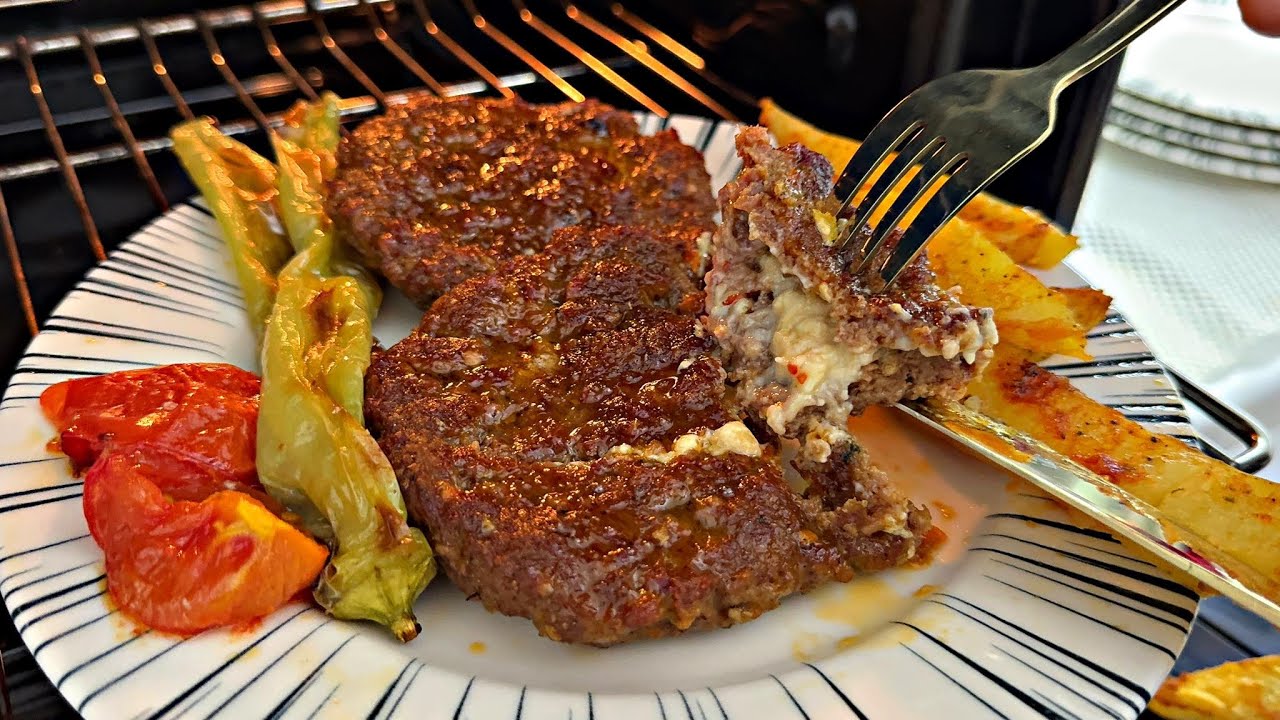 PLESKAVIC&Euml; SHARRI t&euml; mbushura si n&euml; Restaurant!!