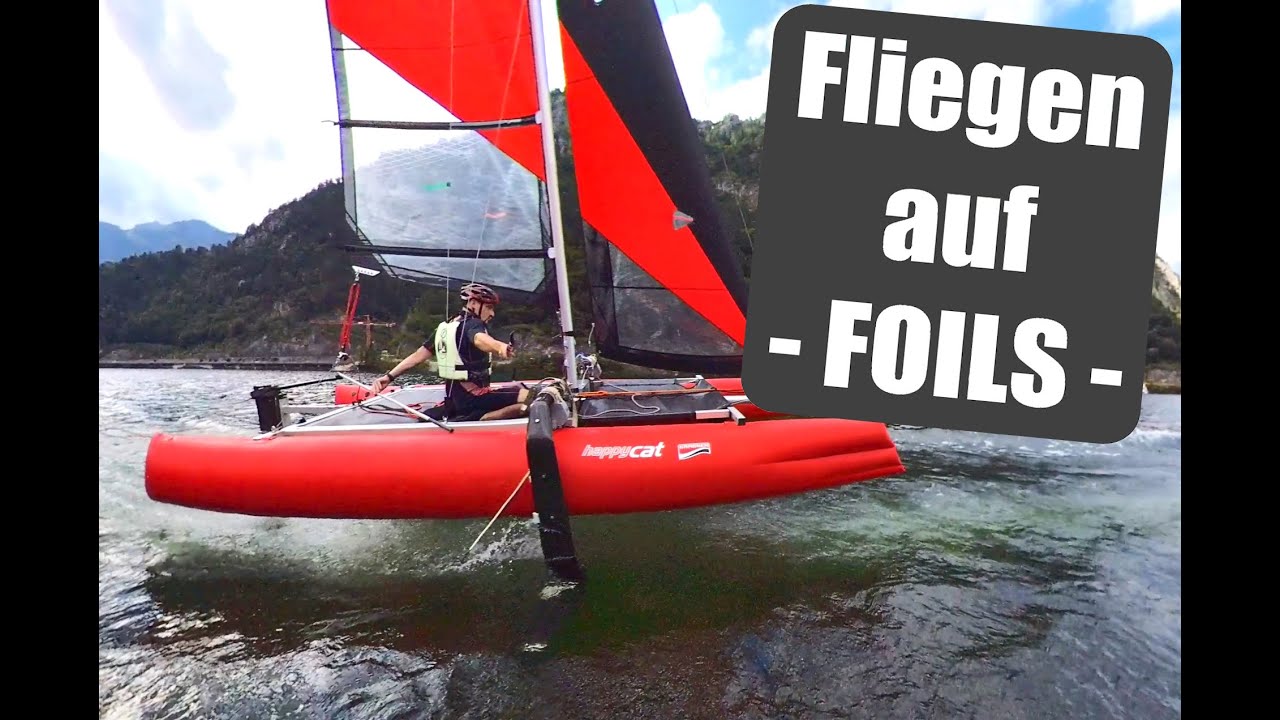 Weltneuheit: Aufblasbarer Katamaran auf Foils – mein erster Flug! 🚀⛵