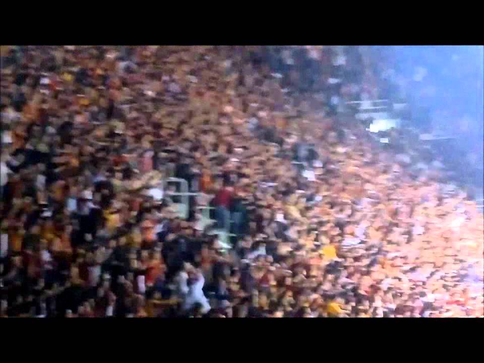 Crazy and Amazing Galatasaray ULTRASLAN Fans FIGHT Video in ( HD ) Hooligans from Turkey Burn