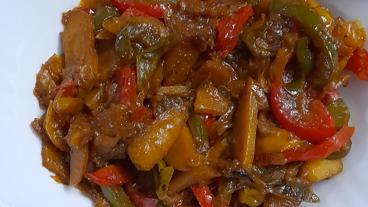 Capcicum aloo ki sabji. 