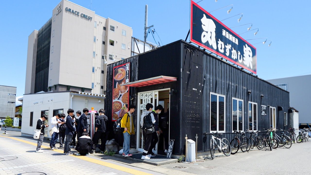 【長野】１日最高４００杯！深夜３時まで大盛況の焼めしラーメン食堂丨Egg Fried Rice-Wok Skills In Japan