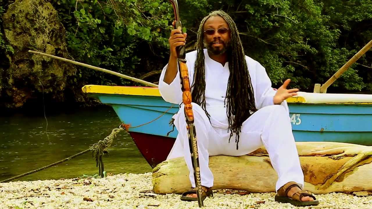 'Give Thanks' -   Zacheous Jackson  Official Music Video